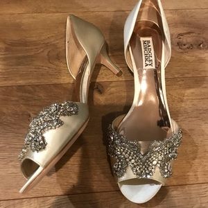 Champagne gold Badgley Mischka kitten heel